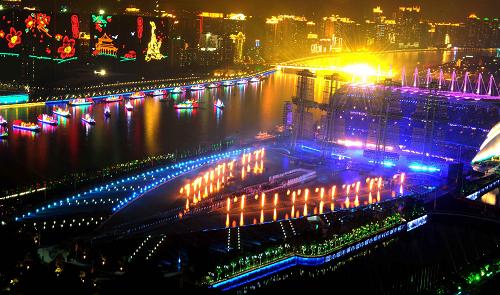 第16届亚洲运动会开幕式在广州举行