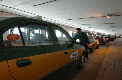 北京市拟将出租车运价调至每公里2元