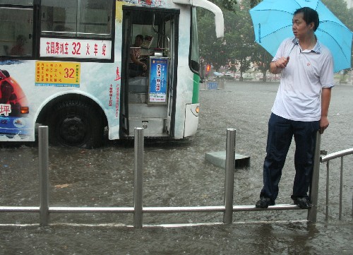 郑州又下暴雨