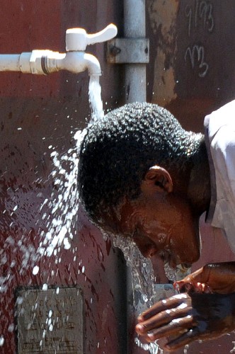 中国援助赞比亚城市供水设施维修项目基本完工
