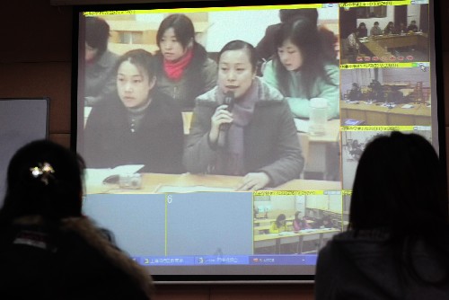 上海为农村学校配备数字化实验室