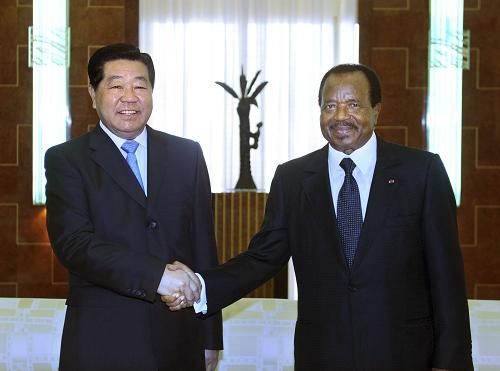 贾庆林会见喀麦隆总统比亚