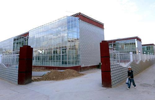 藏北无人区积极发展太阳能