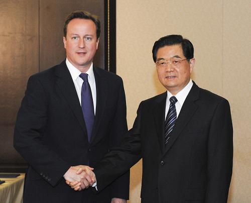 胡锦涛在多伦多会见英国首相卡梅伦