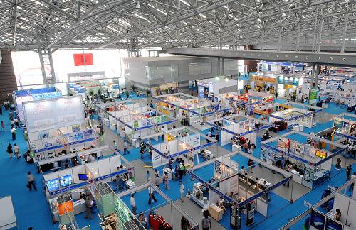 第六届中国国际装备制造业博览会在天津开幕