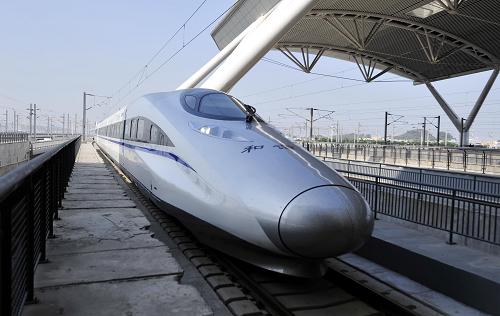 武广高铁开行世界运营速度最快的新一代高速动