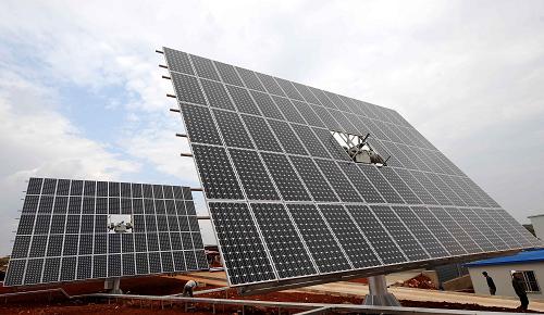昆明石林太阳能电站首期20兆瓦投产