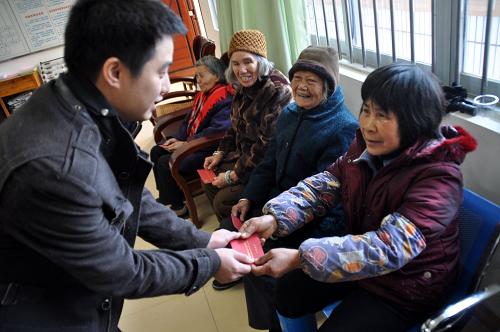 广西逐步实现新型农村社会养老保险制度全覆盖