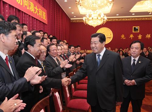 中国海外华侨总人口_与会人员在中国华侨历史博物馆前合影.-萧玉灿诞辰百年(2)