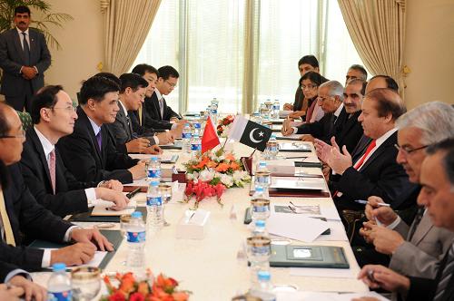 巴基斯坦总理会见中巴经济走廊中国代表团
