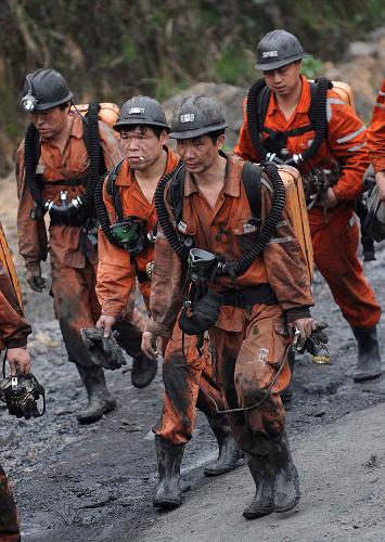 常宁煤矿透水事故被困井下13名矿工生还希望
