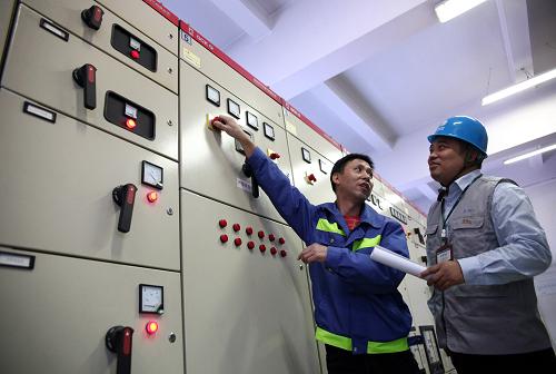 浙江温州:保障企业生产电力供应