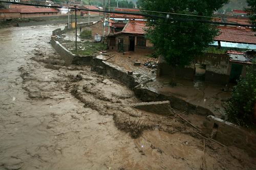 甘肃省甘南州合作市发生重大洪涝灾害