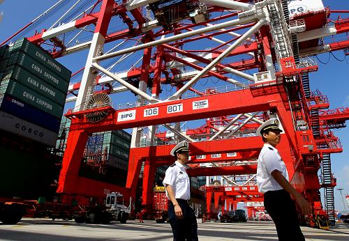 上海海事部门采取措施缓解洋山港船舶积压