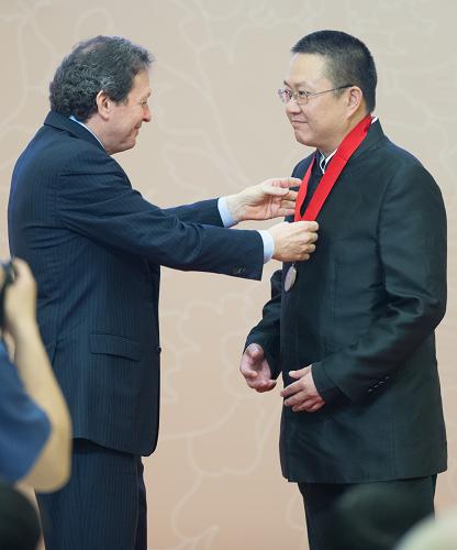 中国人首次获得建筑界诺贝尔奖