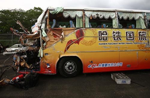 哈尔滨旅游团在台湾遇车祸