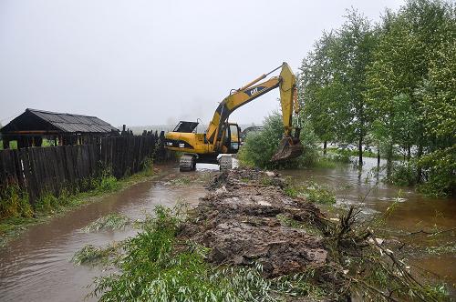 强降雨致内蒙古图里河遭遇洪涝灾害