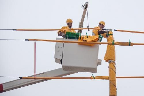 国网温岭市供电公司第三类带电作业项目通过验