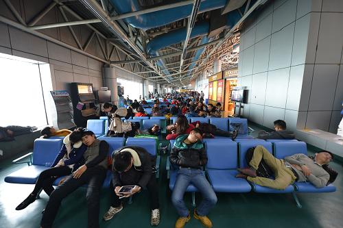 南京禄口国际机场航班受雾霾影响大面积延误