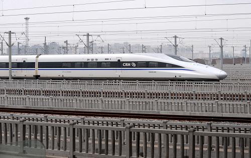 京沪高铁南京南站迎来试运行列车