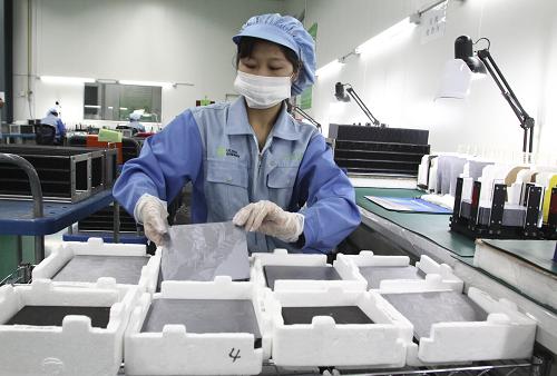 7月5日,山东潍坊一家台湾独资太阳能硅片制造