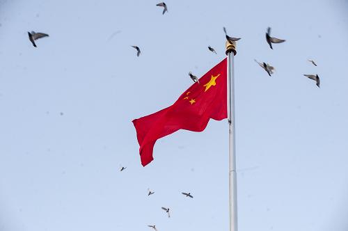 北京:两万余名群众观看元旦升旗仪式