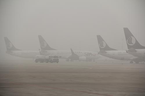 青岛雾霾导致出港航班大面积延误