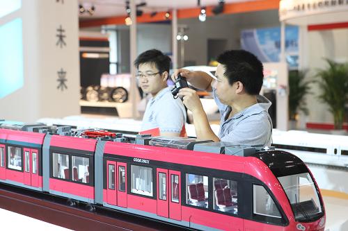 中国北车集团携众多先进车型亮相重庆
