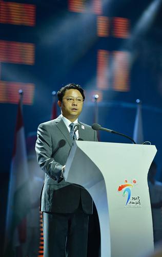 8月24日,南京亚青会组委会执行主席、南京市委书记杨卫泽在闭幕式上致辞。新华社记者 李响 摄