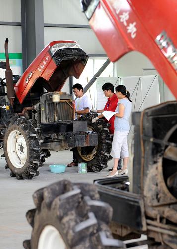 南京举办农机修理工技能竞赛