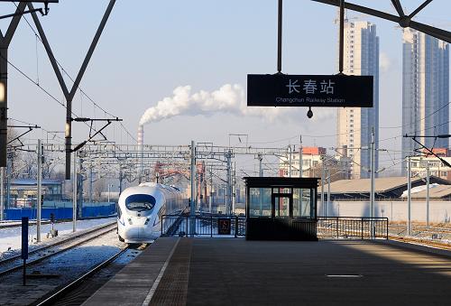 沈阳铁路局春运期间增设列车席位7万个