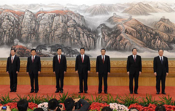 开创中国特色社会主义事业新局面的坚强领导集