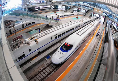 武广高铁创造中国速度 带动沿线经济社会发展