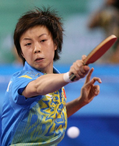 中国选手包揽奥运会乒乓球女单前三 张怡宁夺