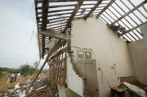 英皇体育官网苏皖部分地区遭受龙卷风袭击 14人死亡147人受伤(图2)