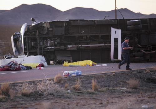 中国游客30日在美国亚利桑那州遭遇车祸 7死7