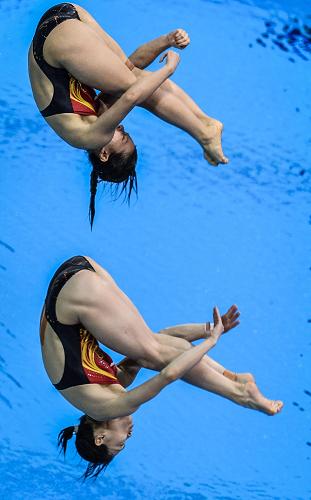 跳水--女子双人3米板:吴敏霞\/何姿夺冠
