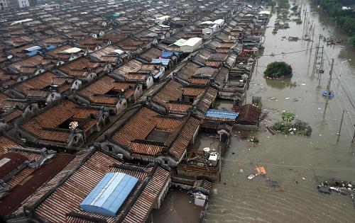 广东汕头洪水未退尽 救援工作仍在继续