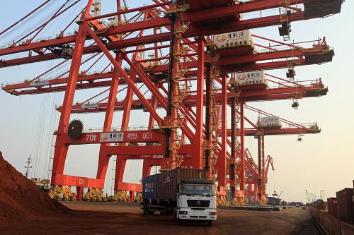 前十个月山东日照市港口货物吞吐量完成2.7亿