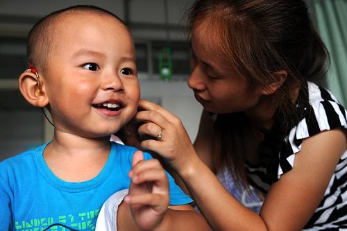 安徽:贫困听力残疾儿童获得免费救治