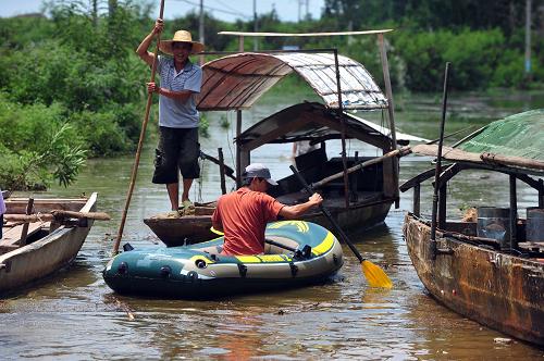 广西南宁邕江沿岸部分村庄遭受洪灾