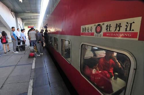 黑龙江牡丹江火车站恢复部分客运车次运行