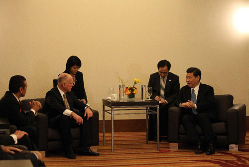 习近平会见加州州长,洛杉矶市长