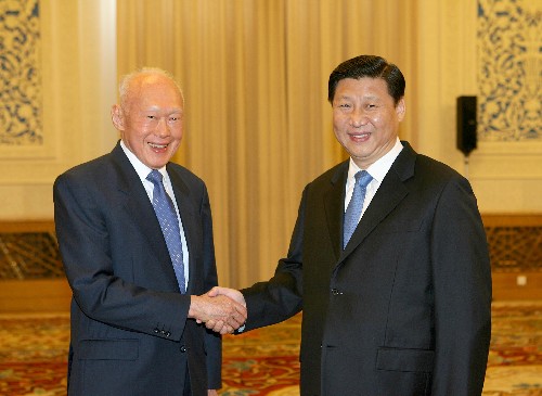 国家主席胡锦涛在北京会见新加坡内阁资政李光
