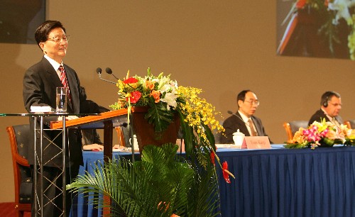黄菊出席国际保险监督官协会第13届年会并致