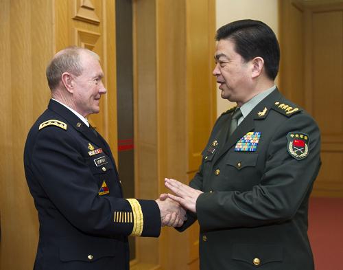 4月23日上午，国务委员兼国防部长、军委委员常万全上将，在北京八一大楼会见来华访问的美国参联会主席邓普西一行。