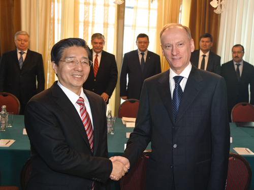 郭声琨在北京会见越南公安部常务副部长邓文孝
