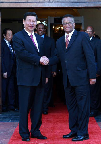 中国国家副主席习近平会见安哥拉总统多斯桑托