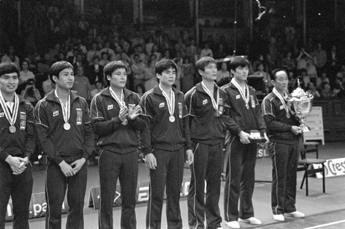 5月21日:中国男子羽毛球队第一次参加汤姆斯杯