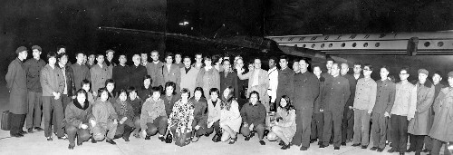 1971年4月10日 美国乒乓球队访问中国，打开中美关系的大门